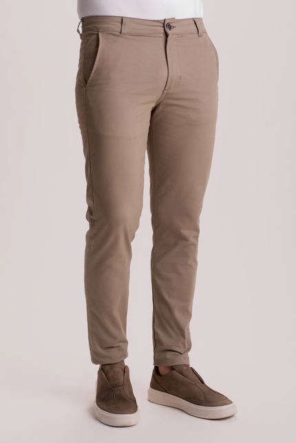 CALÇA BÁSICA SLIM EM SARJA