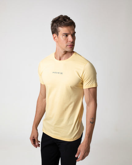 T-SHIRT BÁSICA APLICAÇÃO LOGO