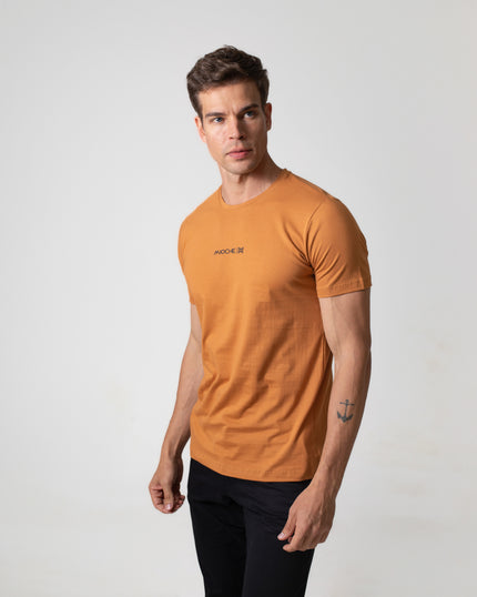 T-SHIRT BÁSICA APLICAÇÃO LOGO