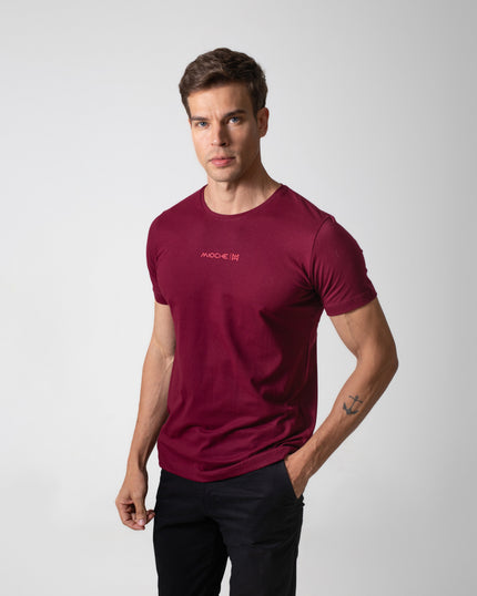 T-SHIRT BÁSICA APLICAÇÃO LOGO