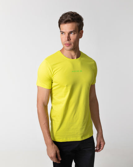 T-SHIRT BÁSICA APLICAÇÃO LOGO