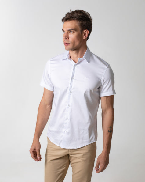 Camisa Básica Manga Curta em Tricoline