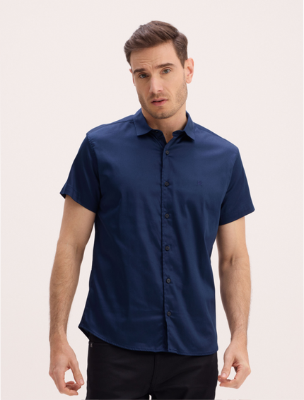 Camisa Básica Manga Curta em Tricoline