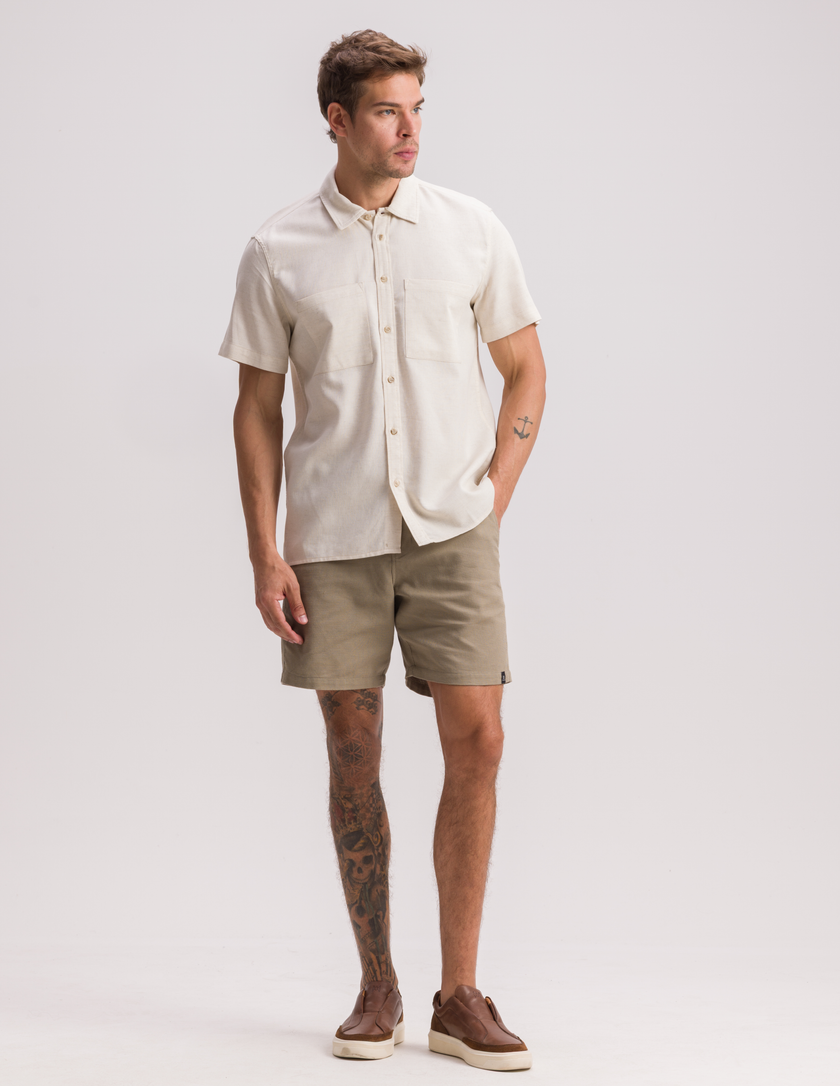 CAMISA MILÃO EM LINHO COM MANGAS CURTAS