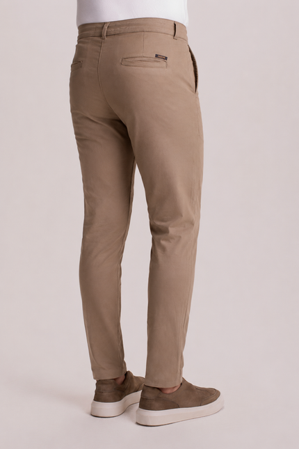 Calça Slim Masculina em Sarja